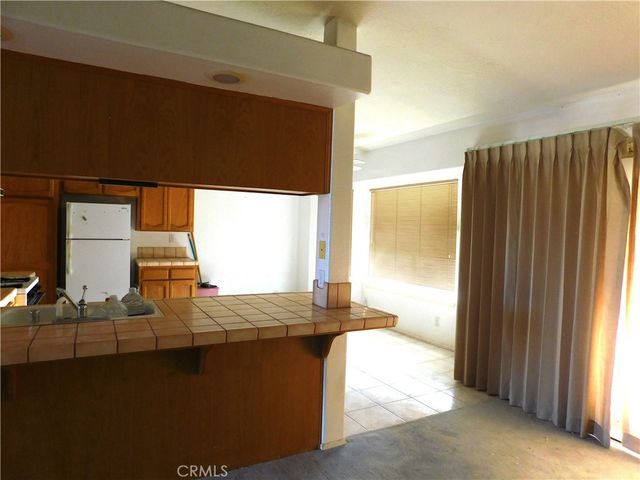 21864 Garibaldi, California City, CA 93505