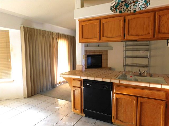 21864 Garibaldi, California City, CA 93505