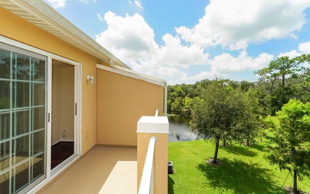 7339 BLACK WALNUT WAY, Lakewood Ranch, FL 34202