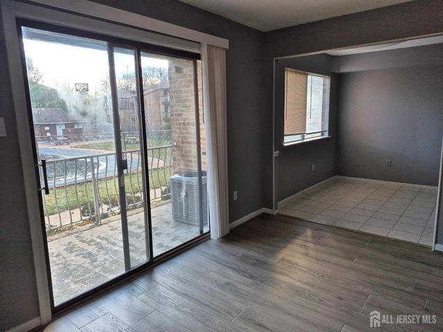 915 Edison Glen Terrace, Edison, NJ 08837