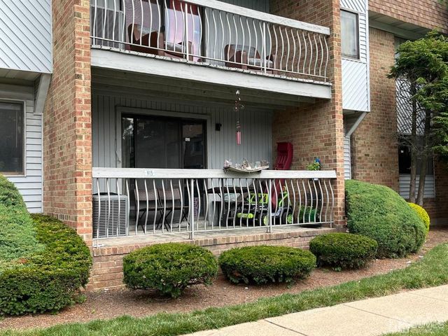 915 Edison Glen Terrace, Edison, NJ 08837