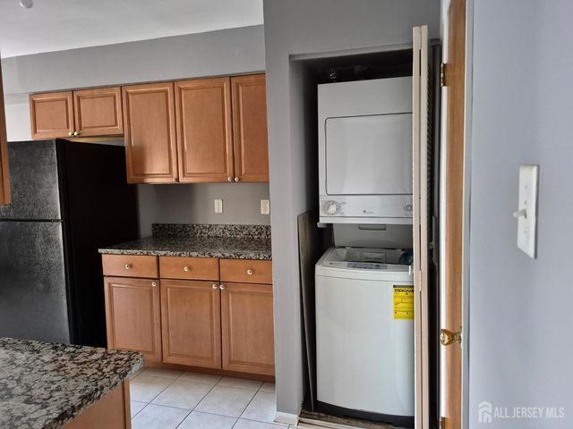 915 Edison Glen Terrace, Edison, NJ 08837