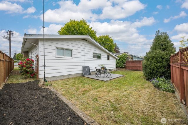1209 Grover Street, Lynden, WA 98264