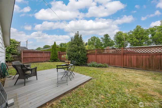 1209 Grover Street, Lynden, WA 98264