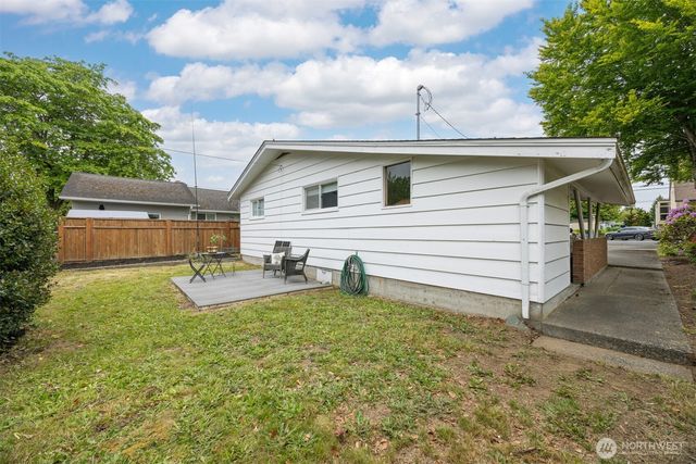 1209 Grover Street, Lynden, WA 98264