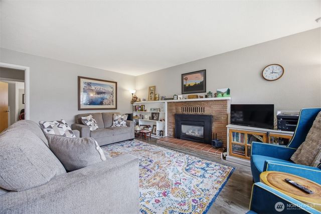 1209 Grover Street, Lynden, WA 98264