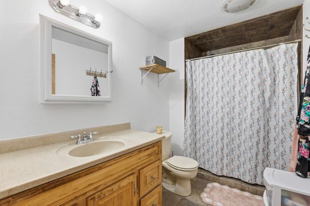 5131 W Glen Grove-Staley Rd, Deer Park, WA 99006