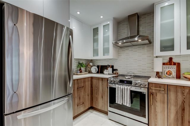 301 2ND STREET N 10, St Petersburg, FL 33701