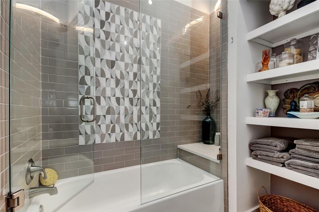 301 2ND STREET N 10, St Petersburg, FL 33701