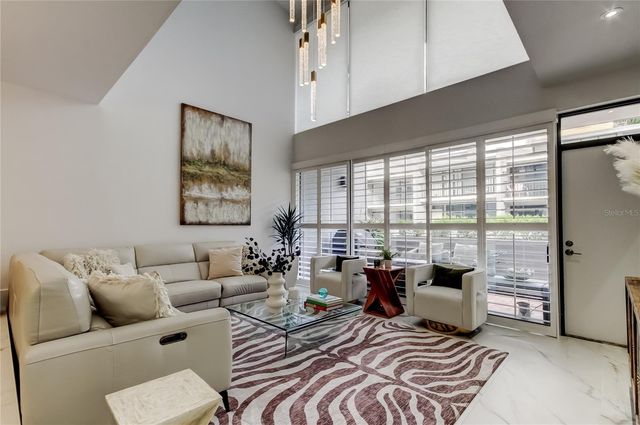 301 2ND STREET N 10, St Petersburg, FL 33701