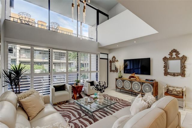 301 2ND STREET N 10, St Petersburg, FL 33701