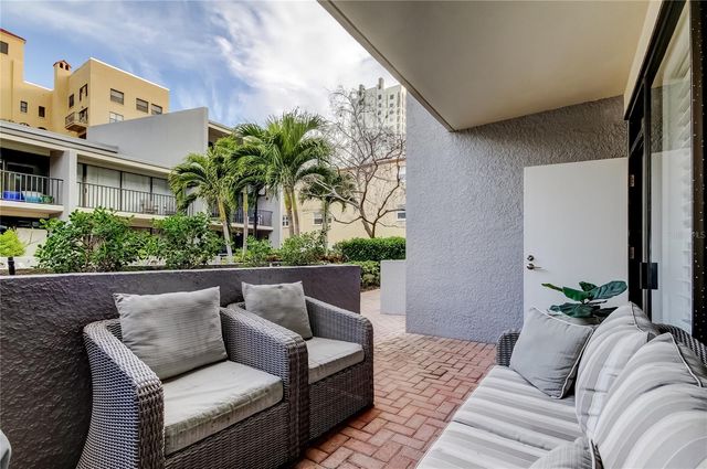 301 2ND STREET N 10, St Petersburg, FL 33701