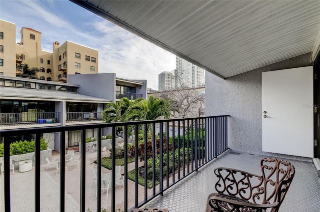 301 2ND STREET N 10, St Petersburg, FL 33701