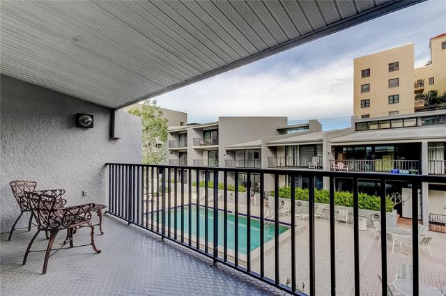 301 2ND STREET N 10, St Petersburg, FL 33701