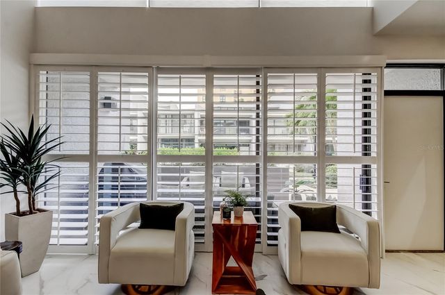 301 2ND STREET N 10, St Petersburg, FL 33701