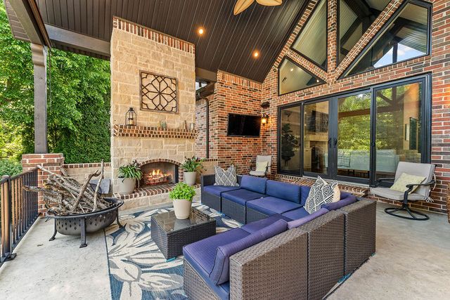 11284 Talamore Boulevard, Bentonville, AR 72712