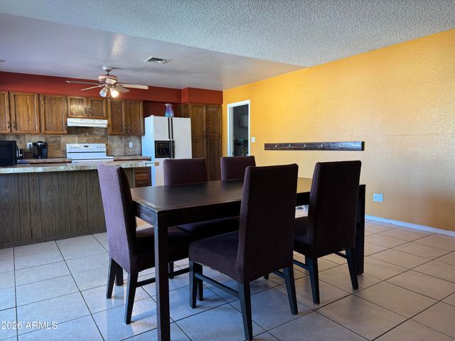 1814 W CHEYENNE Drive, Chandler, AZ 85224