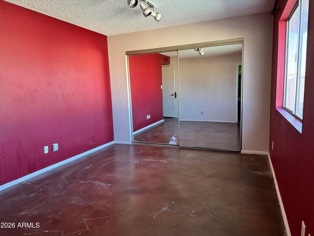 1814 W CHEYENNE Drive, Chandler, AZ 85224