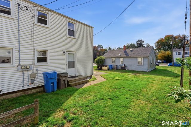 92 Seaman Circle, Manchester, CT 06040