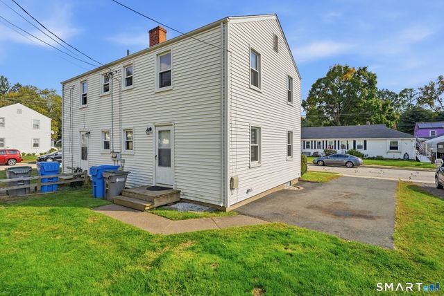 92 Seaman Circle, Manchester, CT 06040