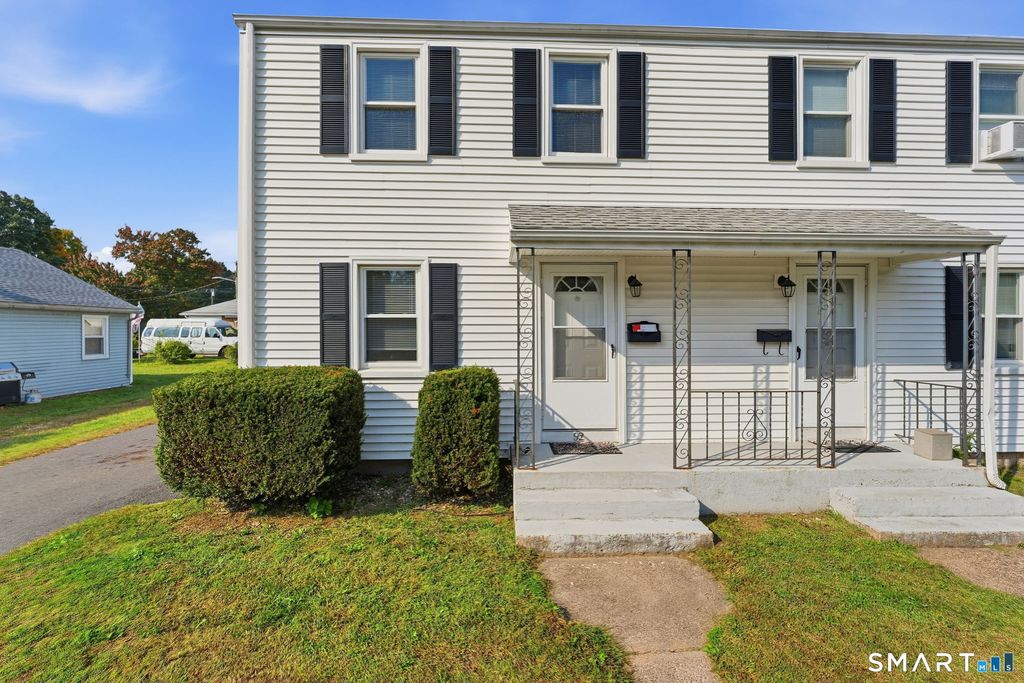92 Seaman Circle, Manchester, CT 06040