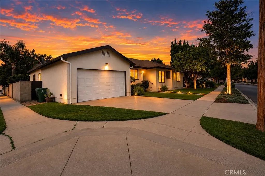 19121 Hartland, Reseda, CA 91335