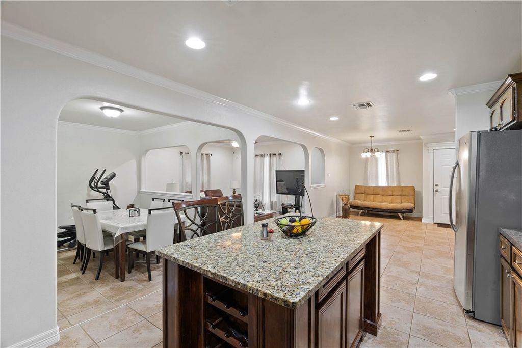 1126 Green Willow Dr, Corpus Christi, TX 78405 — photo 4