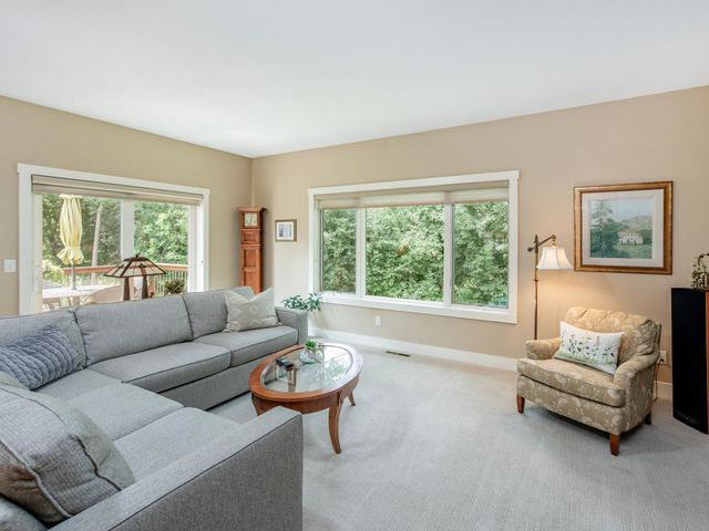 2621 Cardinal Court, North Saint Paul, MN 55109