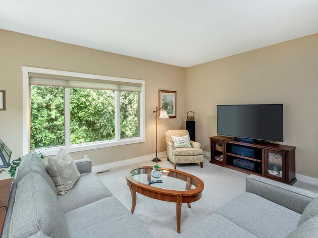 2621 Cardinal Court, North Saint Paul, MN 55109