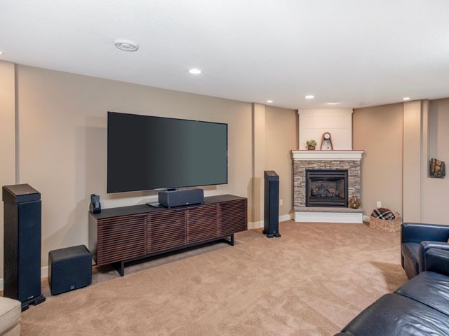 2621 Cardinal Court, North Saint Paul, MN 55109