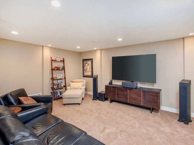 2621 Cardinal Court, North Saint Paul, MN 55109