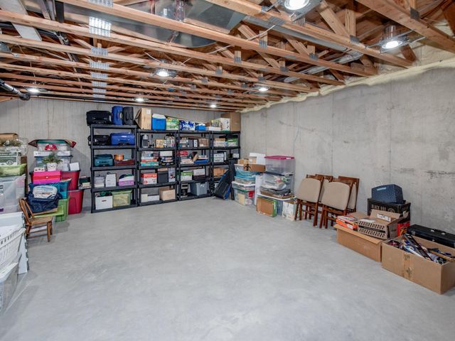 2621 Cardinal Court, North Saint Paul, MN 55109