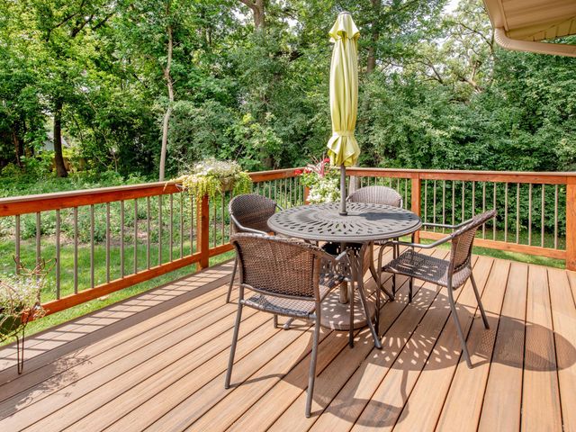 2621 Cardinal Court, North Saint Paul, MN 55109
