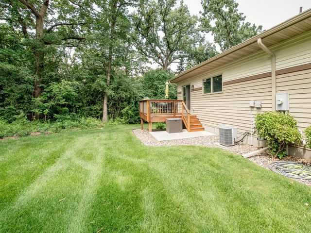 2621 Cardinal Court, North Saint Paul, MN 55109