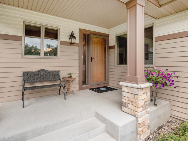 2621 Cardinal Court, North Saint Paul, MN 55109