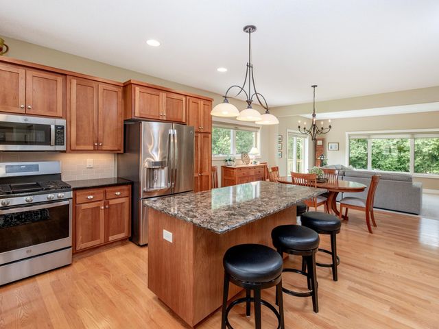 2621 Cardinal Court, North Saint Paul, MN 55109