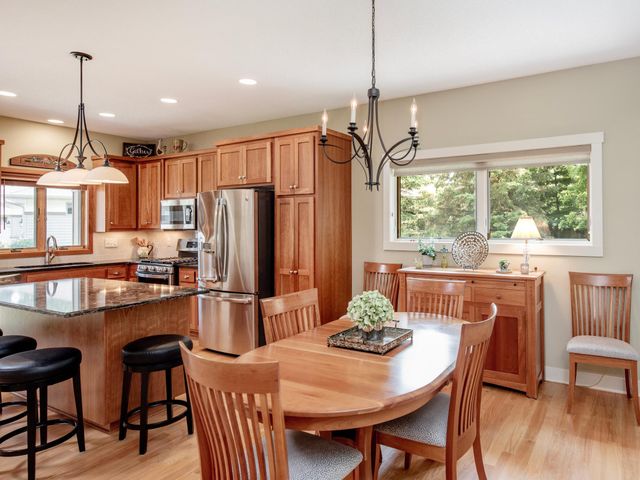 2621 Cardinal Court, North Saint Paul, MN 55109