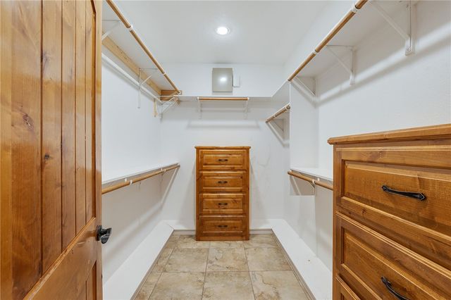 7754 Edge Cut Off Road, Hearne, TX 77859