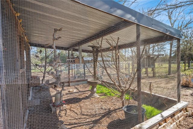 7754 Edge Cut Off Road, Hearne, TX 77859