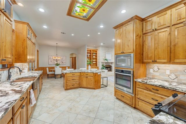 7754 Edge Cut Off Road, Hearne, TX 77859