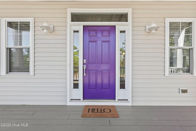 805 S South Carolina Avenue, Carolina Beach, NC 28428