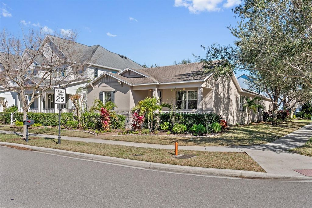 Image 3 of property listing at 7935 WINTER WREN STREET, Winter Garden, FL 34787