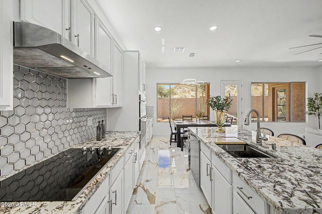 11530 S MORNINGSIDE Drive, Goodyear, AZ 85338