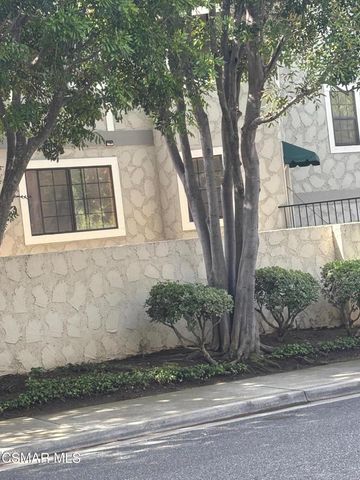 29740 Strawberry Hill Drive, Agoura Hills, CA 91301