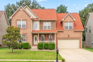 2912 Brewster Dr, Clarksville, TN 37042