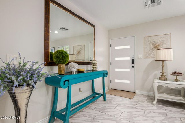 2209 E WINDSOR Avenue, Phoenix, AZ 85006