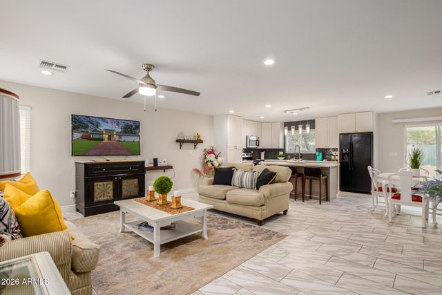 2209 E WINDSOR Avenue, Phoenix, AZ 85006