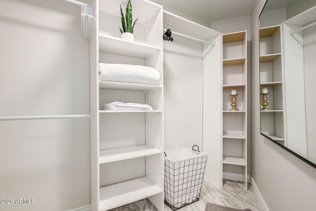 2209 E WINDSOR Avenue, Phoenix, AZ 85006