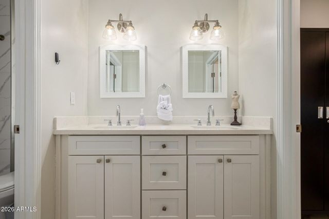 2209 E WINDSOR Avenue, Phoenix, AZ 85006