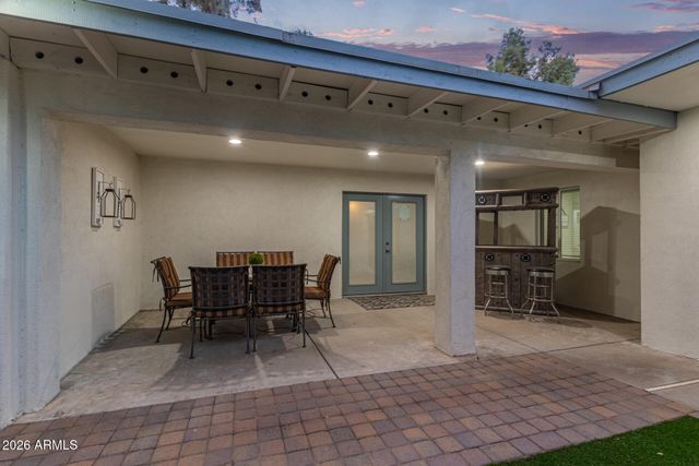 2209 E WINDSOR Avenue, Phoenix, AZ 85006